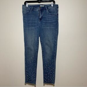 Tru Luxe Jeans embellished with pearls Women’s size 6 straight leg skinny ankle